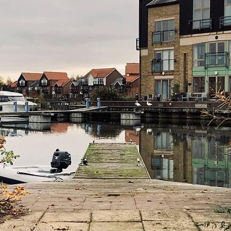 Waterside Townhouse With Balcony And Marina View Apartment Skellingthorpe Exterior photo